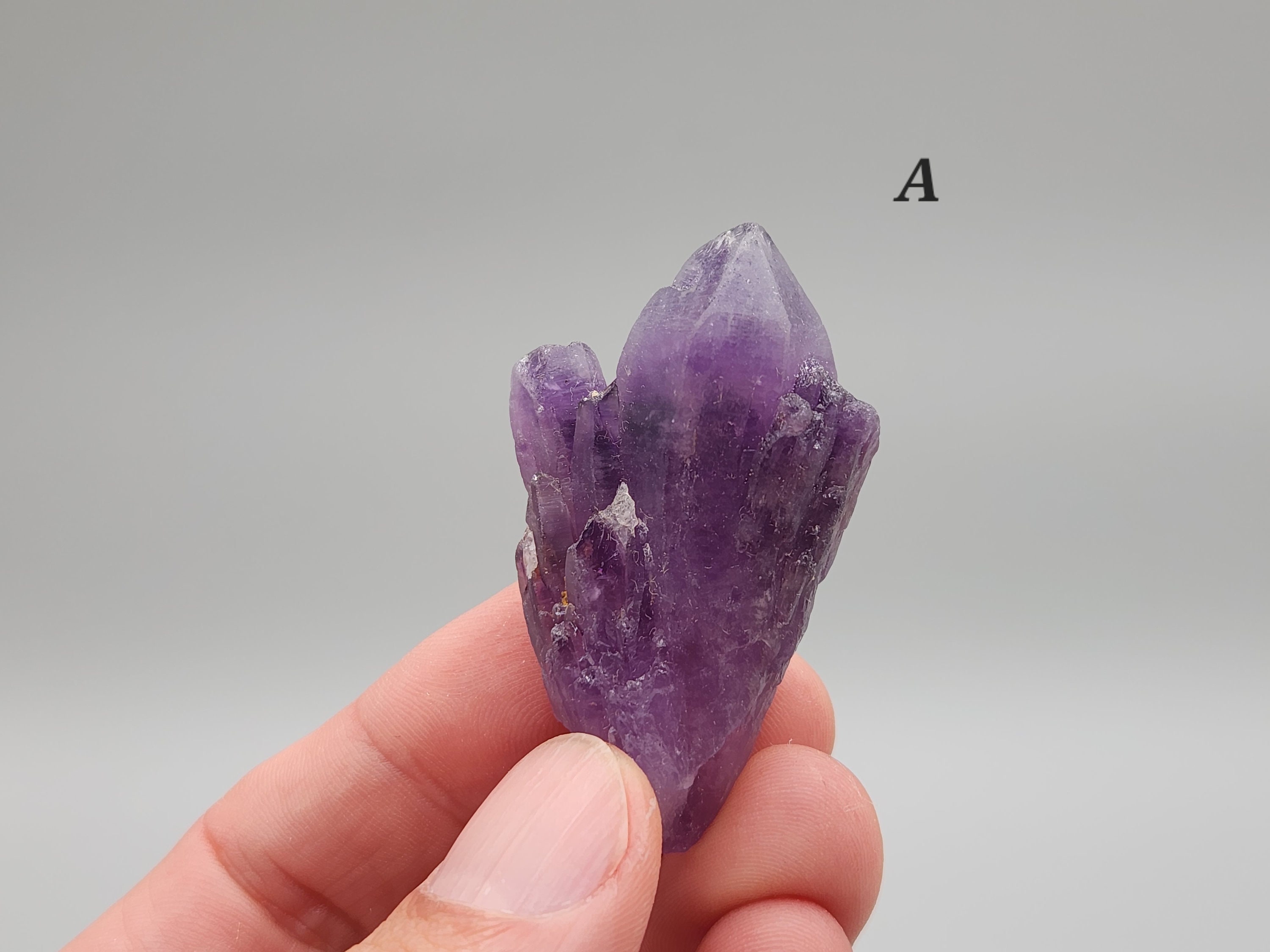 ナイジェリア Tutu cliffs産 アメジストポイント02 ナイジェリア Tutu