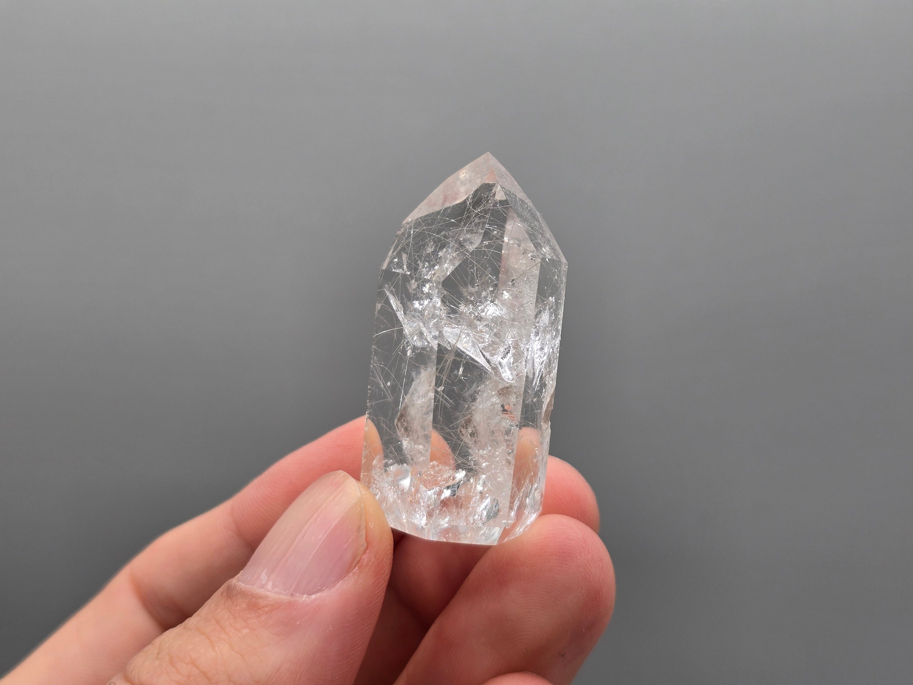 【THEAIRTOWN】white angel pt White Kaolinite Amphibole Quartz Tower, White Angel Hair