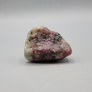 Naujaite Specimen from Greenland - 110g Unique Collector’s Stone