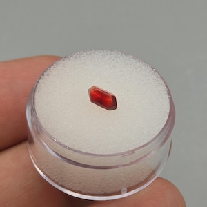Red Zircon Crystal – 1.00 ct Raw Gem Quality, Natural from Nigeria