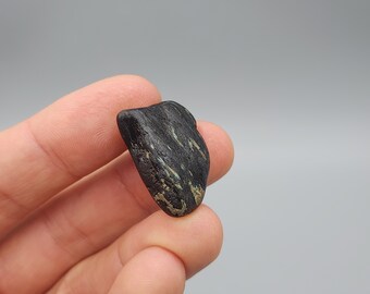 11.8g ヌーマイト - グリーンランド産の賢者の石 - Etsy 日本