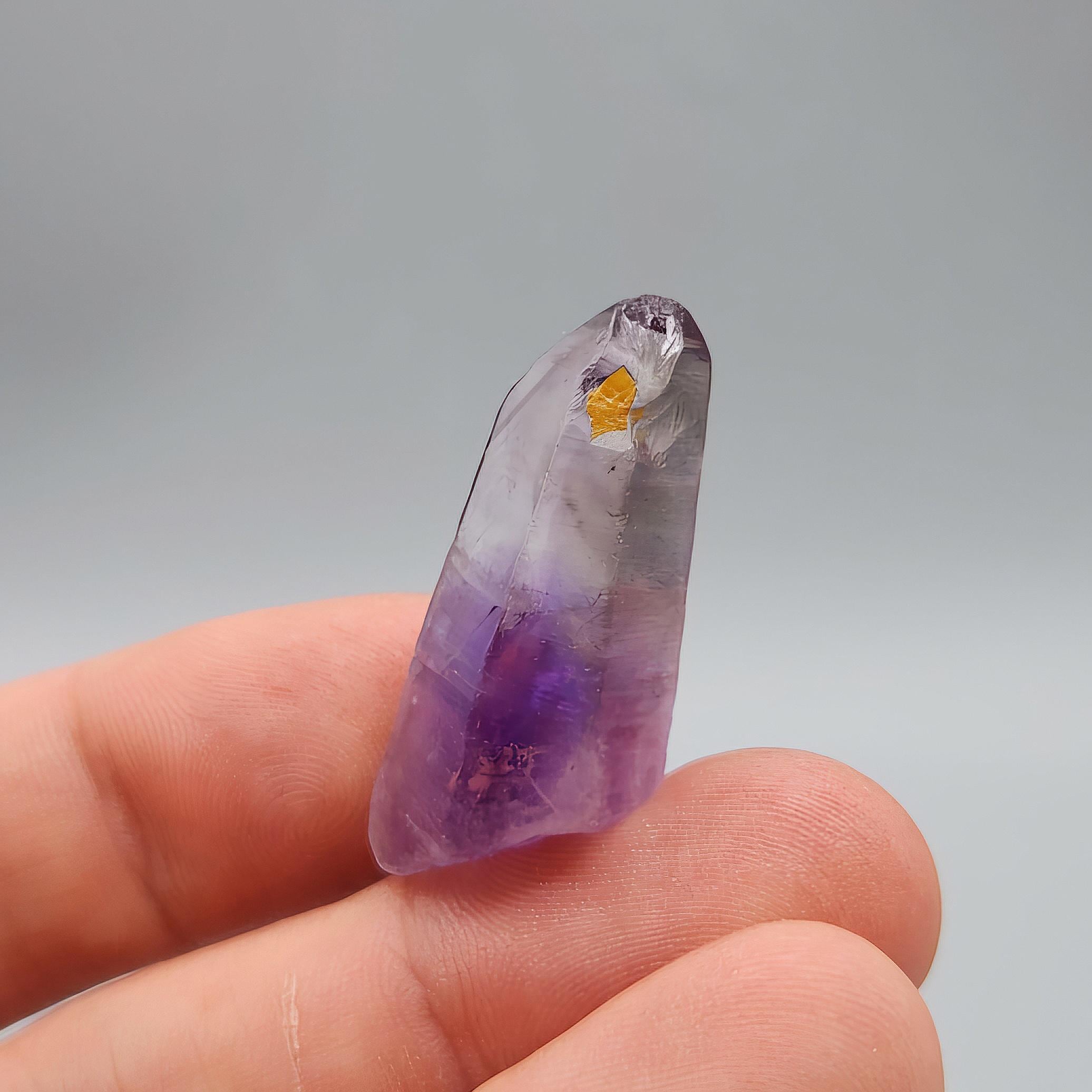 ナイジェリア Tutu cliffs産 アメジストポイント02 ナイジェリア Tutu