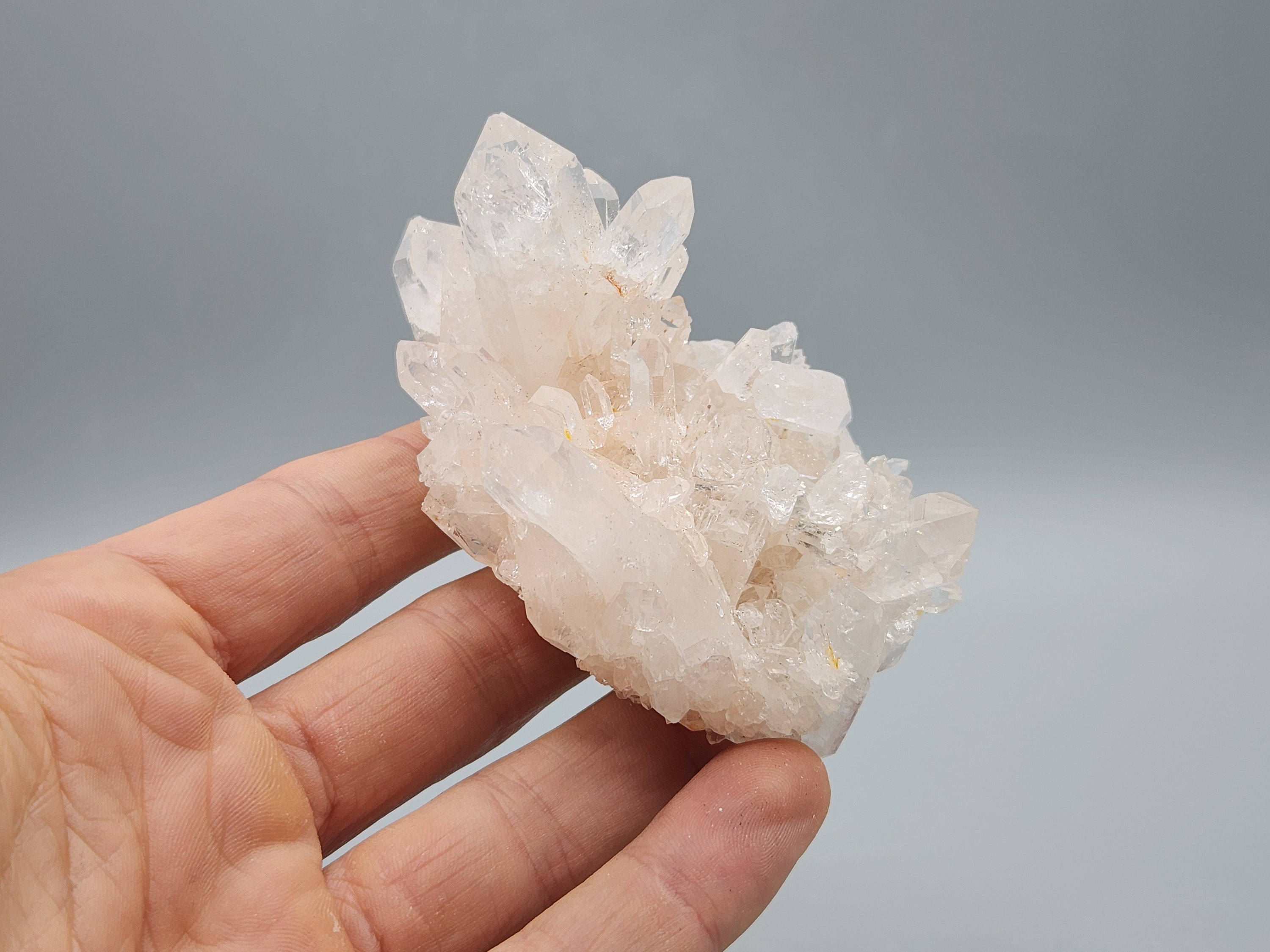 希少｜ピンクレムリアンクォーツ クラスター コロンビア・サンタンデール州産 ピンクのコロンビア産レムリアンクォーツクラスター – コロンビア