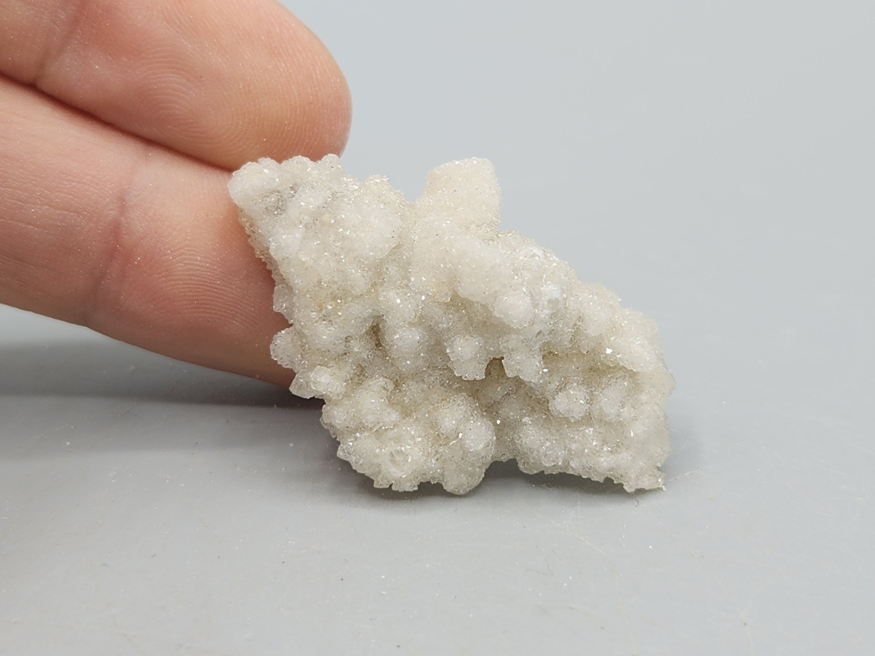 Panel de enrejado cimático de piedra caliza oolítica cristalina tallado a  mano : r/Crystals, image size:3000x2250