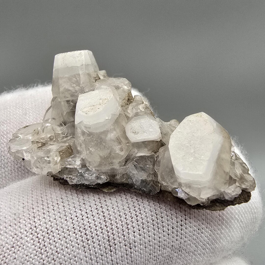 Calcite – Barrel-shaped Crystals With Frosted White Tips – Longwave UV ...
