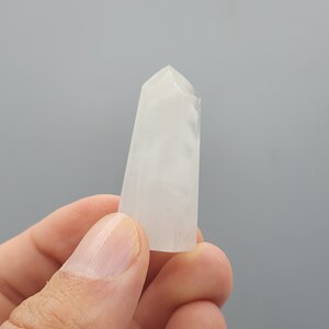 Witte kaoliniet amfibool kwarts toren, wit engelenhaar uit Brazilië