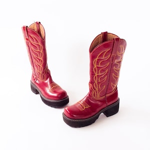 Cowboy High - Red, Platform cowboy boot