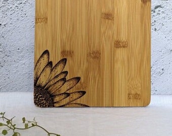 Daisy | Wood Bamboo Platter Chopping Board Personalised | Wood Burnt Artwork | Various Board Shape | Kitchen Decor Name Gift