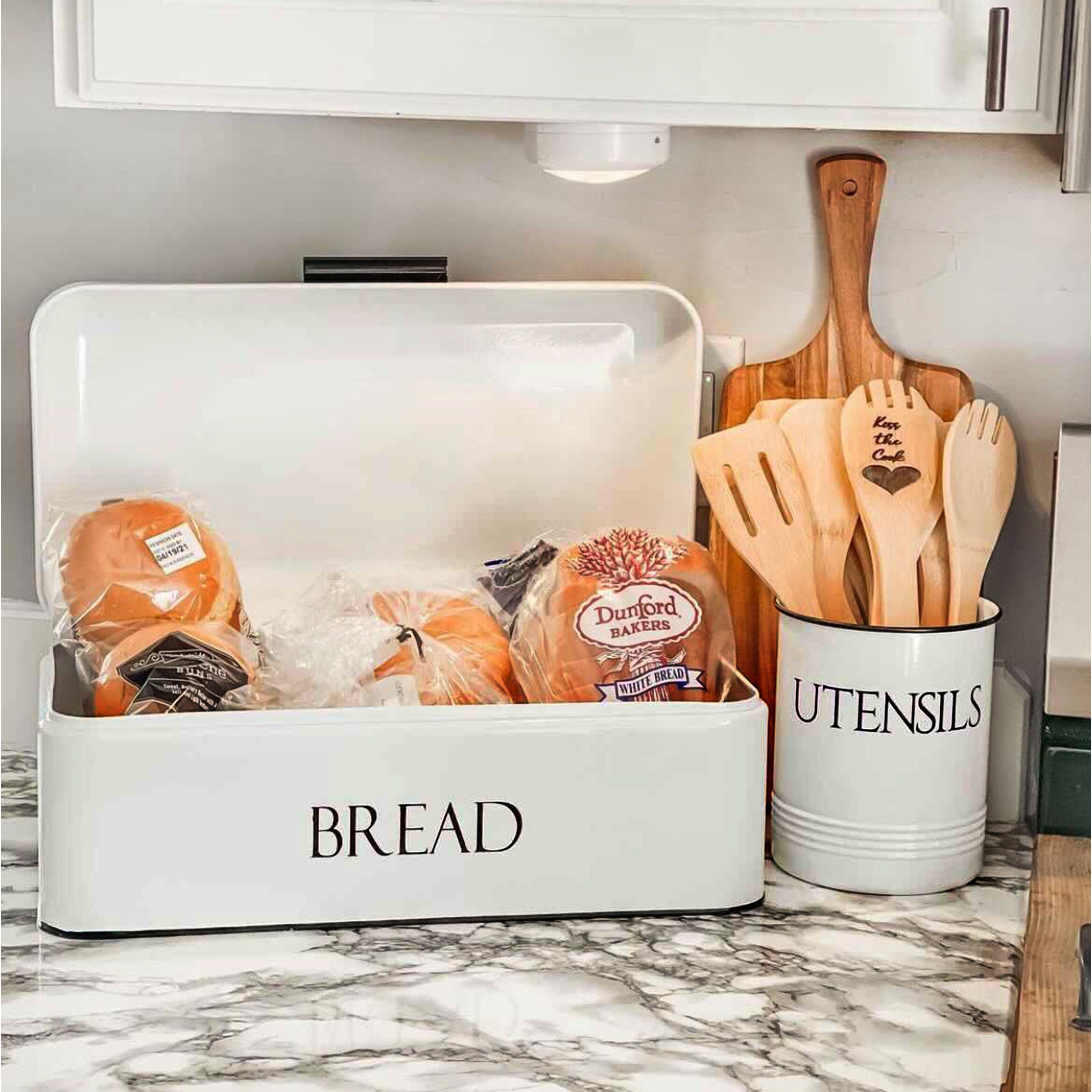 Large Bread Storage Container with Airtight Lid - Bread Box for Kitchen  Countertop, Time Recording Bread Keeper for Homemade Bread, Bagel, Cookies