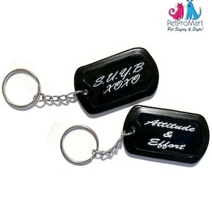 Placa de identificación para perro de estilo militar resistente a los arañazos con silenciador / Llavero con placa de identificación para perro