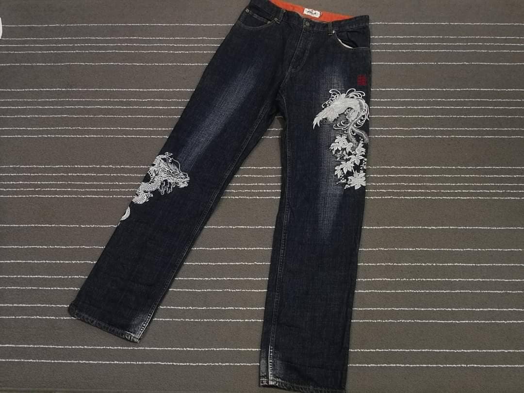Japanese label Y2K CIVARIZE resin paint
