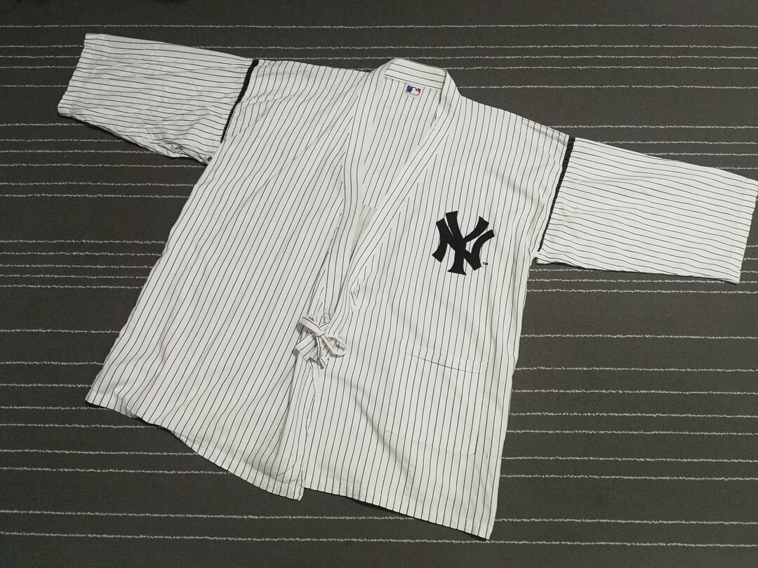 Vintage NY New York Yankees 2004 MLBP 3L - Etsy
