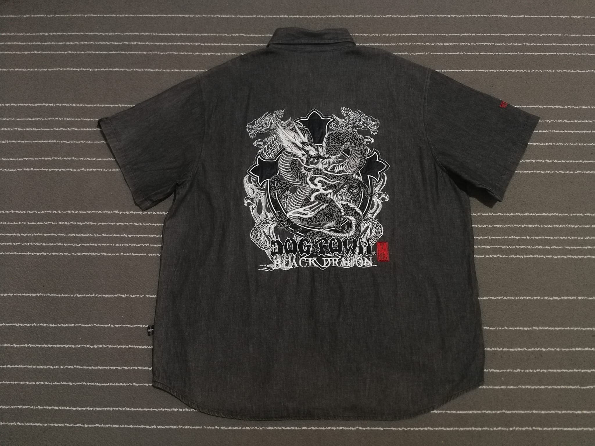 Rare!!! Vintage DOGTOWN BLACK DRAGON Big Logo T-shirt Medium