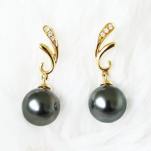 wing pearls, tahitian pearl earrings, tahitian black pearls, 18k gold, black pearl, tahitian pearls, black pearl earrings,diamond jewellery