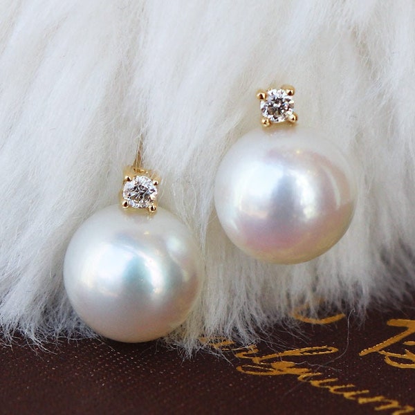 18K Gold Akoya Pearl Earrings with Diamond Accent