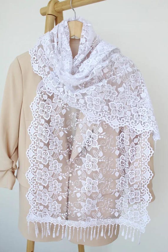 White Lace Church Scarf for Women, Wedding & Christening Head Covering, Floral Lace Shawl, Baptism Veil, Bridal Church Scarf
