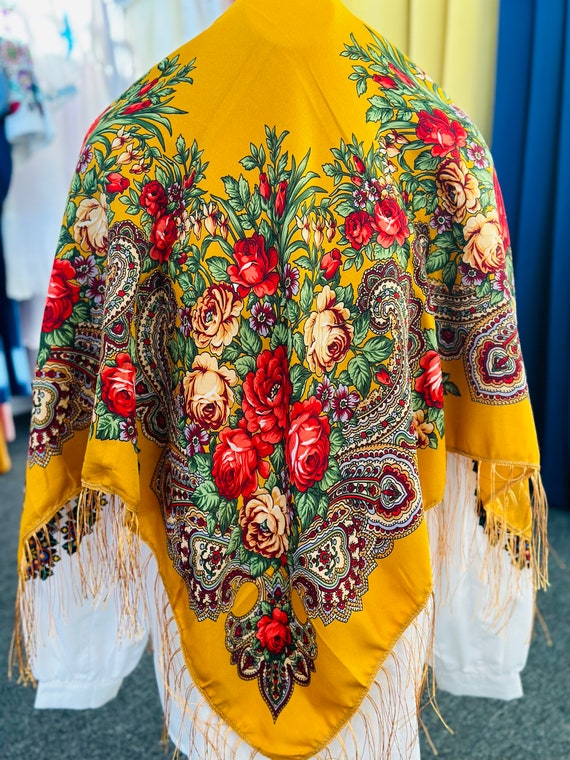 Ukrainian Hustka | Traditional Ukrainian Wool Shawl | Gift for Her, Wife, Mom | Wool Headscarf in Stock in USA | Українська Хустка (3)