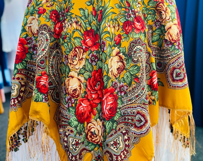 Ukrainian Hustka | Traditional Ukrainian Wool Shawl | Gift for Her, Wife, Mom | Wool Headscarf in Stock in USA | Українська Хустка (3)