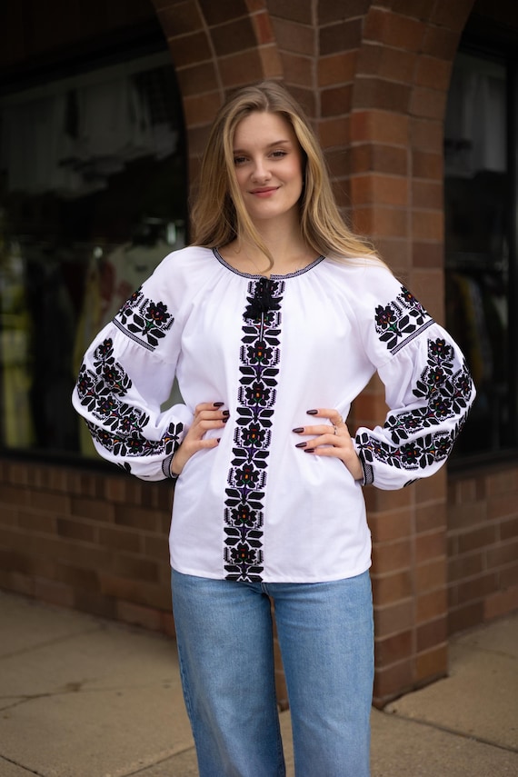White Embroidered Ukrainian Vyshyvanka Blouse – Borshchiv Folk Art Shirt