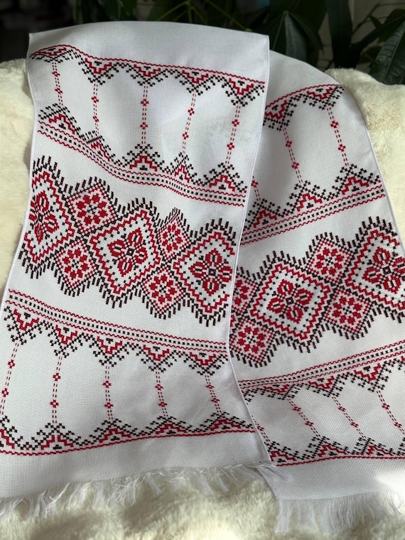 Ukrainian Embroidered Rushnyk Wedding Towel | Traditional Handmade Wedding Ceremony Towel | In Stock in USA | Вишитий Рушник (7)