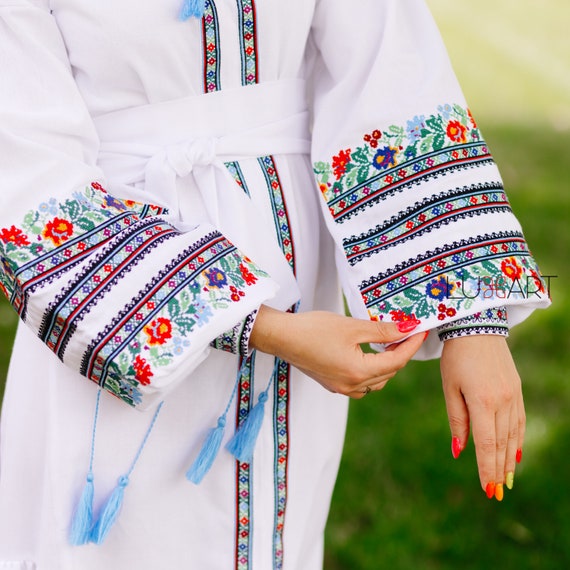 In USA NEW Dress Embroidered dress Ukrainian style dress with embroidered Vyshyvanka dress Ukraine dress with embroidered