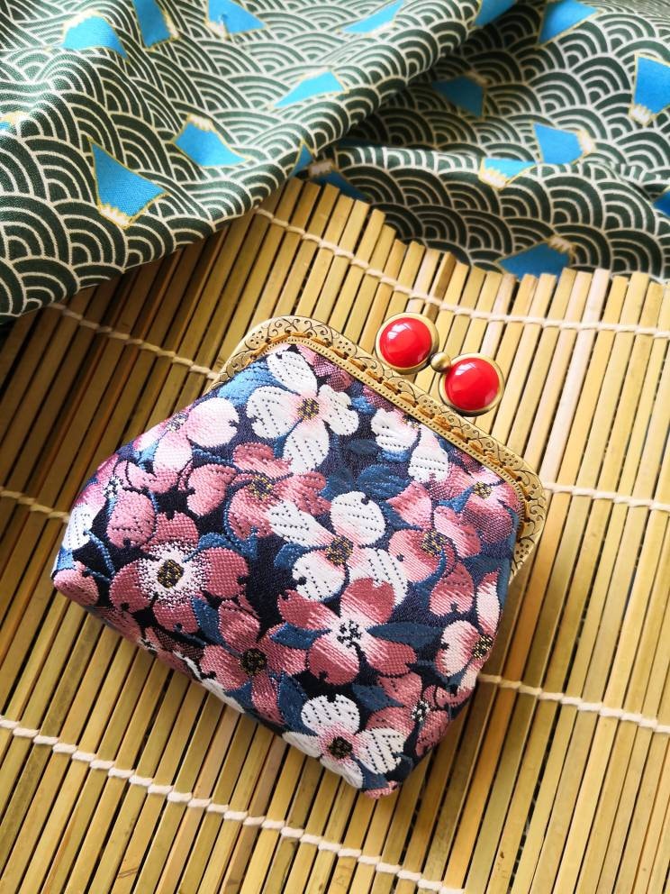 Japanese style kisslock coin purse metal frame purse floral | Etsy