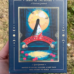 Tarot des Göttlichen: Kartenspiel und Ratgeber, inspiriert von Gottheiten, Folklore und Märchen aus aller Welt - YOSHI YOSHITANI - Authentisch