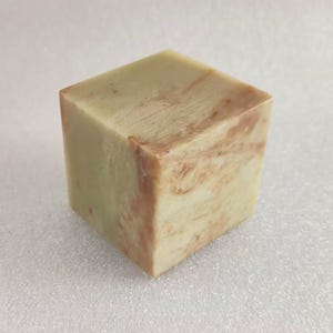 4*4*4 cm Handcrafted Chinese Stone Seal Cube Shape Custom Calligraphy & Kanji Chisel Carving for Personalized Stone Stamps E003