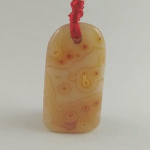 A Piece of Agate Seal Oval Shape Chinese Seal Stamp Keychain Necklace Pendant Chop Custom Chinese Name Carving Hanko E816