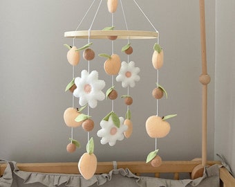 Baby felt Mobile/Nursery felt Mobile/Felt mobile/Felt peaches/Felt mobile with peaches/Peach felt mobile/Felt decoration/Fruit felt mobile