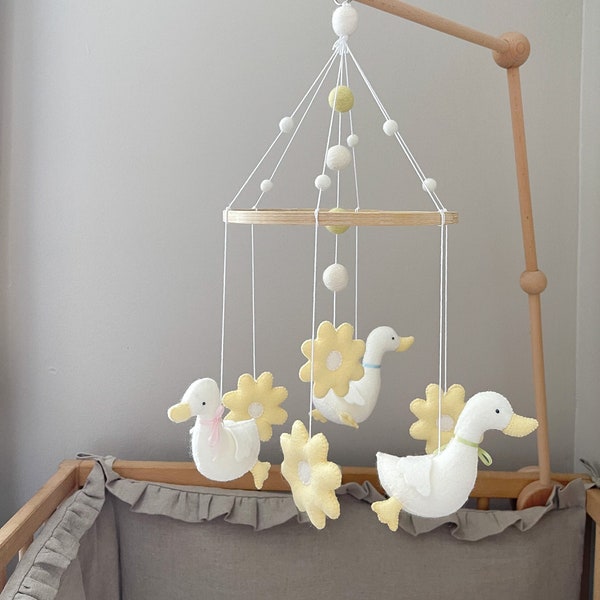 Geese felt mobile/Geese crib mobile/Geese in crib mobile/Felt geese mobile/Geese toy mobile/Geese in baby mobile/Geese for nursery