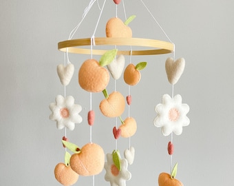 Fruit felt mobile/Peach felt mobile/Peach decoration/Peach theme mobile/Peach theme nursery/Fruit theme mobile/Fruit baby mobile/Fruit toy