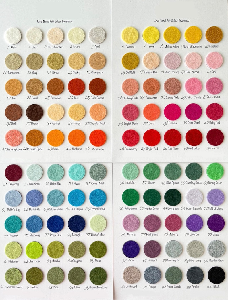 Puede incluir: Una carta de colores de muestras de fieltro de mezcla de lana, cada una un peque&ntilde;o c&iacute;rculo con un n&uacute;mero y el nombre del color. La carta incluye una amplia gama de colores, desde el blanco y el beige hasta los rosas, azules, verdes y morados. El texto "Wool Blend Felt Colour Swatches" est&aacute; en la parte superior.
