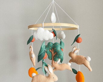 Bunny vilt babymobiel, oranje vilt mobiel, mobiel met sinaasappels, oranje babymobiel, oranje wieg mobiel, Bunny wieg mobiel, Bunny babymobiel