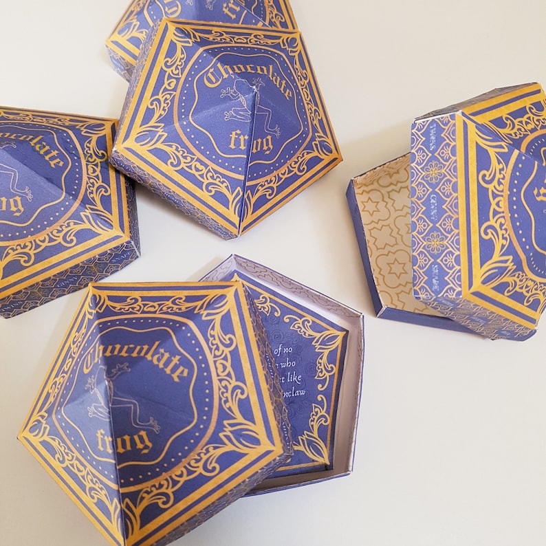 Cajas de ranas de Chocolate imprimibles, 2 piezas, accesorios para fiestas temáticas de mago, golosinas mágicas de Croakoa, regalo, caja de dulces de cumpleaños imagen 1