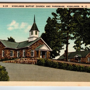 Carte postale en lin Highlands Baptist Church and Parsonage de Caroline du Nord, cadeau unique