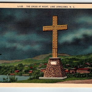 Carte postale en lin de Caroline du Nord The Cross at Night Lake Junaluska