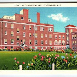 Carte postale Davis Hospital Building Statesville Caroline du Nord vintage