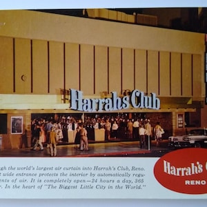 Carte postale du casino Harrahs Club Machines à sous Reno Nevada Voitures anciennes Jazz Nichols rouge Cadeau unique