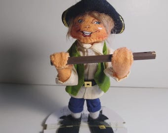 Annalee Pilgrim Boy Figurine Thanksgiving Decor 6 Inch Fabric Vintage With Stand