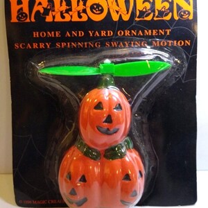 Halloween Stacked Pumpkins Home & Yard Ornament Spinning Motion Sealed 1996 Unique Gift