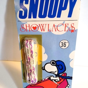 Snoopy Dog Pilot Peanuts Shoelaces Vintage UNUSED 1965 Original Show Laces 36