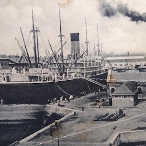 Bateau à vapeur Dakota en cale sèche US Navy Yard Bremerton Washington bateau bateau carte cadeau unique
