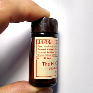 Amber Poison Medicine Bottle Aqua Ammonia Skull And Crossbones Pharmacists Label