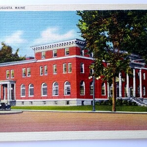 Augusta Maine YMCA Building vieille voiture carte postale en lin inutilisé vintage 60989 Tichnor cadeau unique