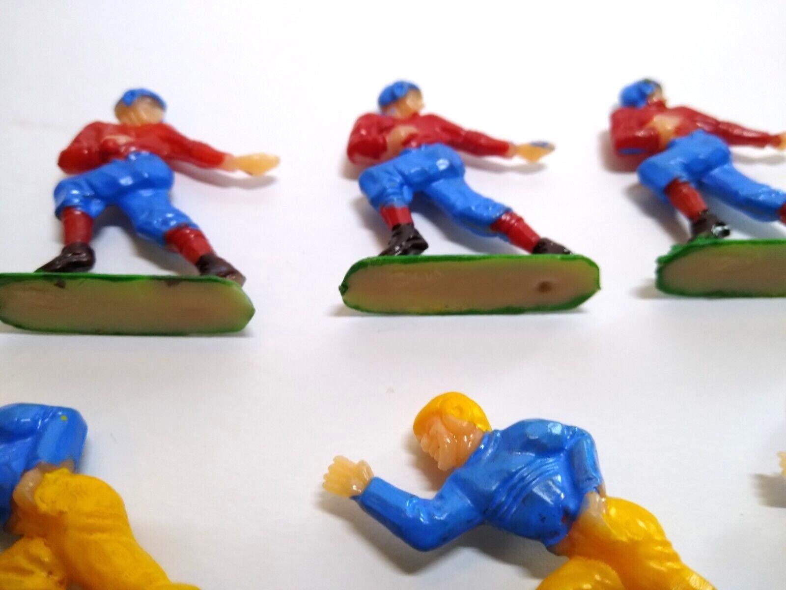 サッカー選手8体ヴィンテージハードプラスチックフィギュア青赤黄香港
