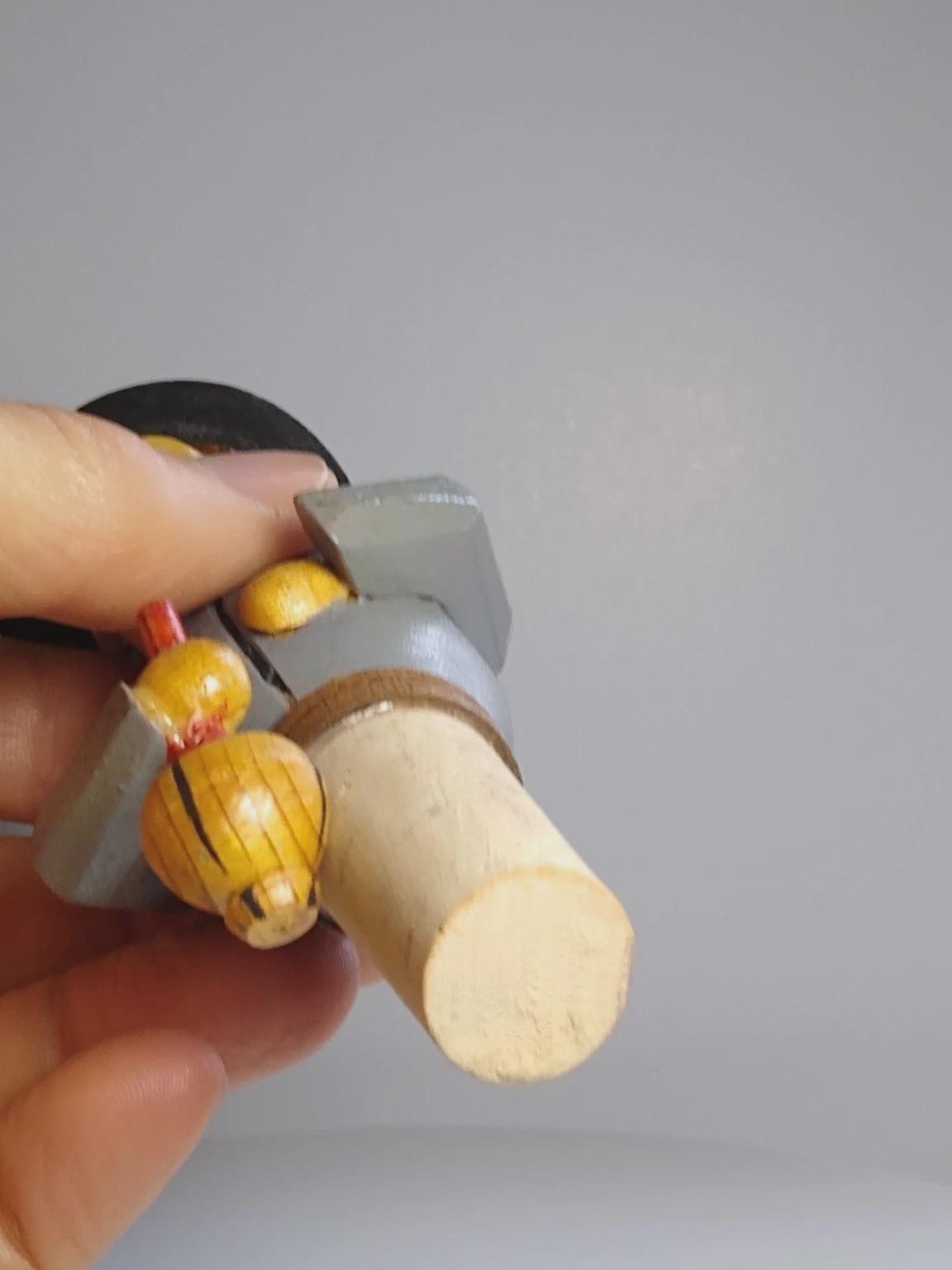 ANRI社　木彫り バイオリン奏者 ボトルストッパー　ワインコルク Vintage ANRI Wood Bottle Stopper Figurine Man Folk Art Wine