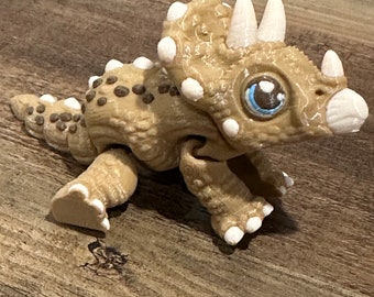 Custom Articulated Flexi Triceratops Toy, fidget toy, Dinosaur toy
