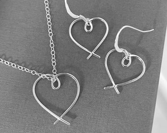 Silver heart jewellery set, sterling silver jewellery set, Mothers Day gift, silver heart earrings, silver heart necklace