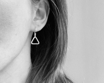 Sterling silver triangle earrings, hammered silver earrings, small silver earrings, geometric silver earrings, Bridesmaid gift